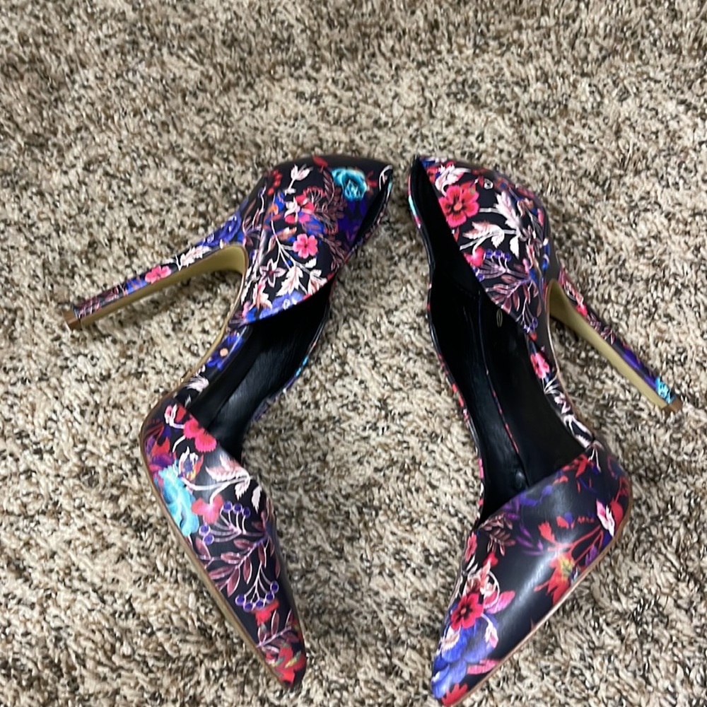 Bebe Barely worn high heels